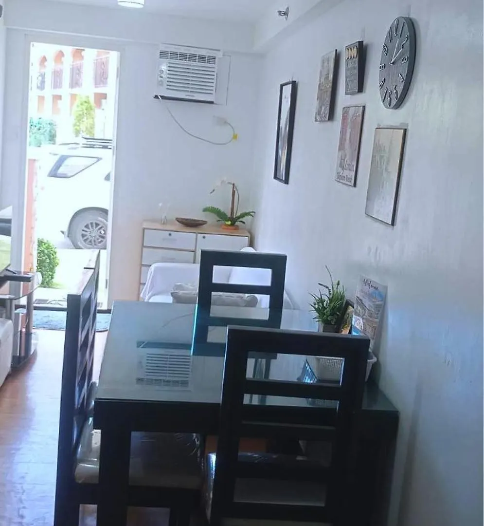 アパート Arezzo Davao Gzj Condotelle 300Mbps Wifi